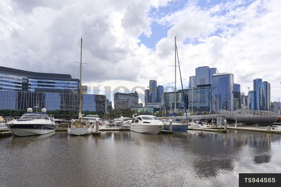 Melbourne skyline and marina